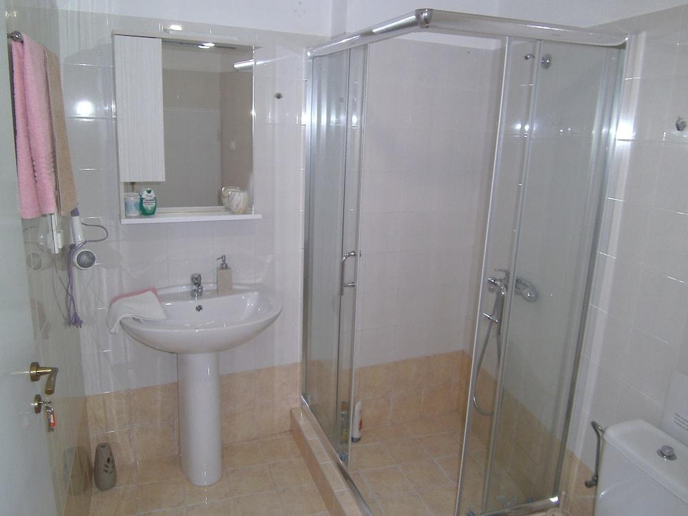 Zanart Maisonette Tripiti Luaran gambar