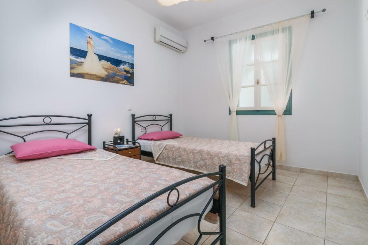 Zanart Maisonette Tripiti Luaran gambar