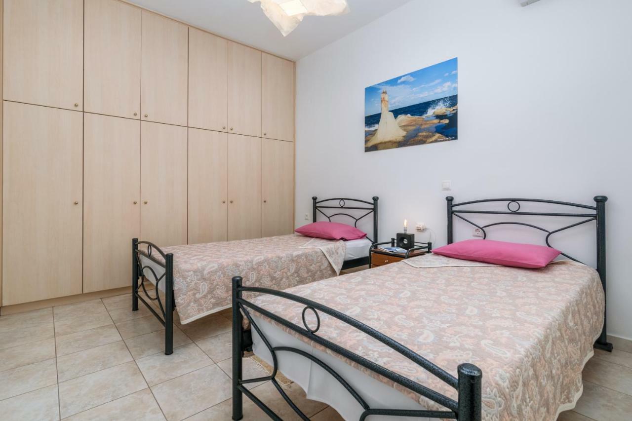 Zanart Maisonette Tripiti Luaran gambar